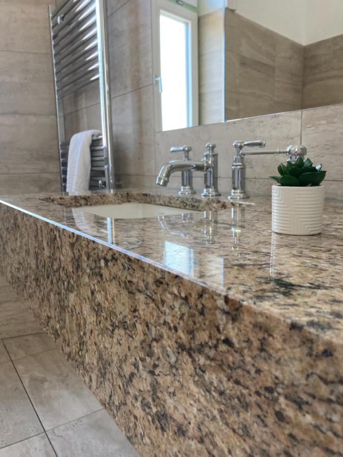 Kira Panzio Acomodação com café da manhã Lengyeltoti Exterior foto